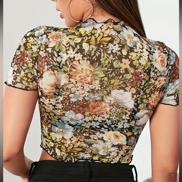 NWT Sheer Floral Crop Top - Picture 2 of 5